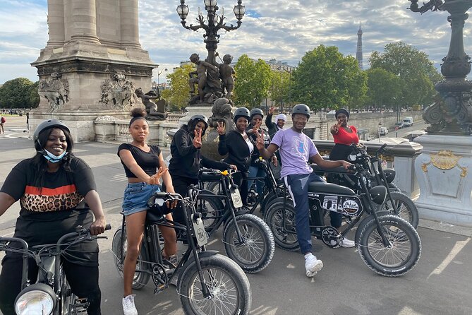 Paris Sightseeing Family Friendly Guided Electric Bike Tour - Tour Guides Role and Insights