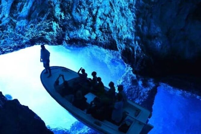 Unique Blue Cave and 6 Island Tour From Split - Visiting Carpe Diem Bar