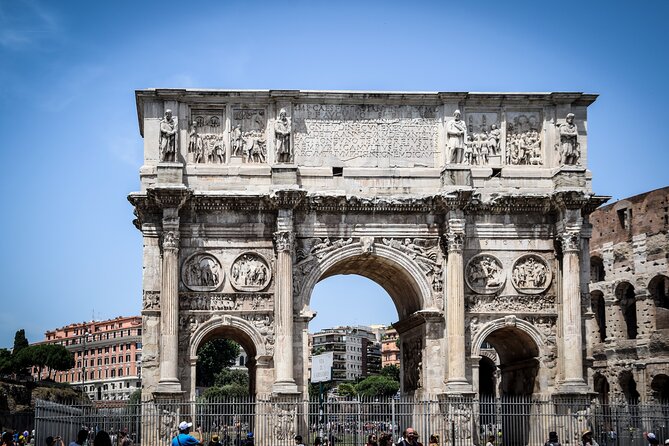 Ancient Rome Guided Walking Tour: Colosseum, Forum and Palatine - Discovering the Colosseum