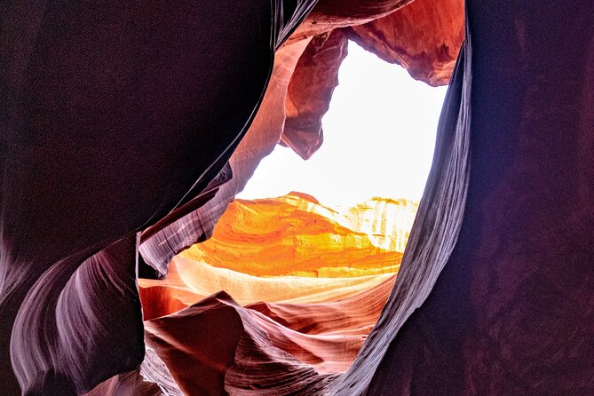 Antelope Canyon and Horseshoe Bend Day Tour From Flagstaff - Inclusions and Amenities