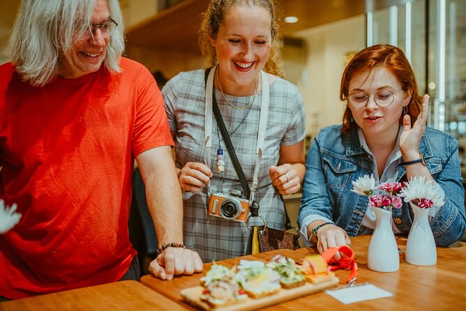 Award-Winning Prague Evening Old Town Food Tour, 4 Drinks Incl. - Sampling Czech Cuisine