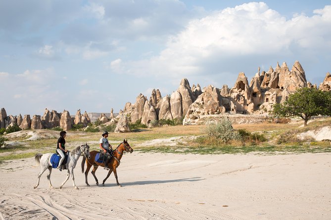 Cappadocia Sunset Horse Riding Through the Valleys and Fairy Chimneys - Dismounting and Reflecting on the Experience