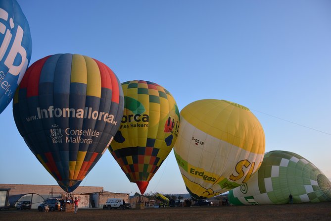 Romantic Sunrise Balloon Tour in Majorca - Packing and Preparation