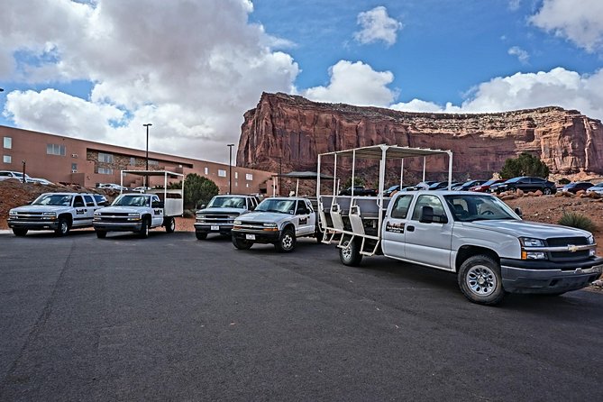 2.5 Hours of Monument Valleys Backcountry 4×4 Tour - Recommended Belongings and Policies