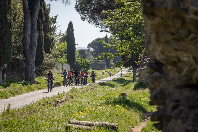 Appian Way on E-Bike: Tour With Catacombs, Aqueducts and Food - Enjoying a Traditional Roman Lunch