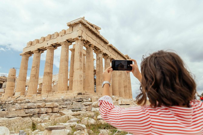 Athens Acropolis & Museum PRIVATE TOUR With a Local PRIVATE Guide - Navigating the Historic Streets of Athens