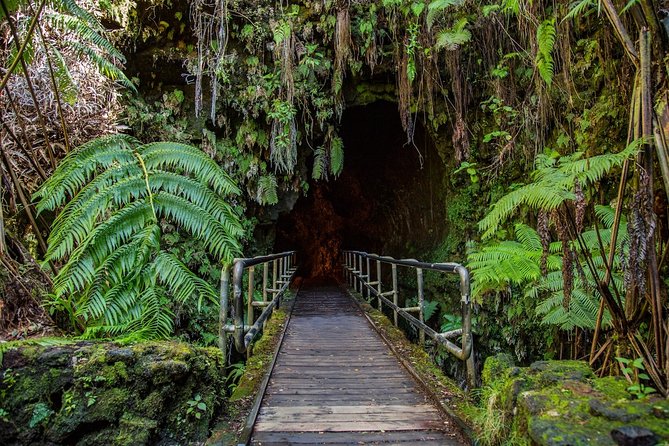 Big Island in a Day: Volcanoes Waterfalls Sightseeing and History - Hawaii Volcanoes National Park Adventure