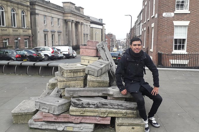 Downtown Liverpool Walking Tour - In Spanish - Reaching the Pier Head