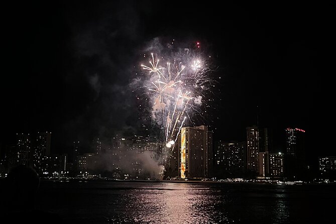 Friday Night Waikiki Fireworks Catamaran Cruise - Enhancing the Overall Experience