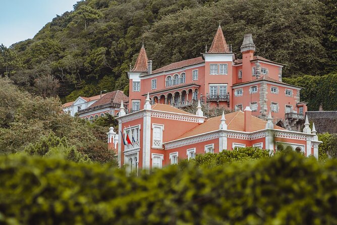 Private Half-Day Guided Tour in Sintra, The Romantic Village - Navigating the Picturesque Landscape