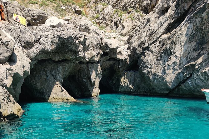 Private Tour in a Typical Capri Boat - The Legendary Blue Grotto